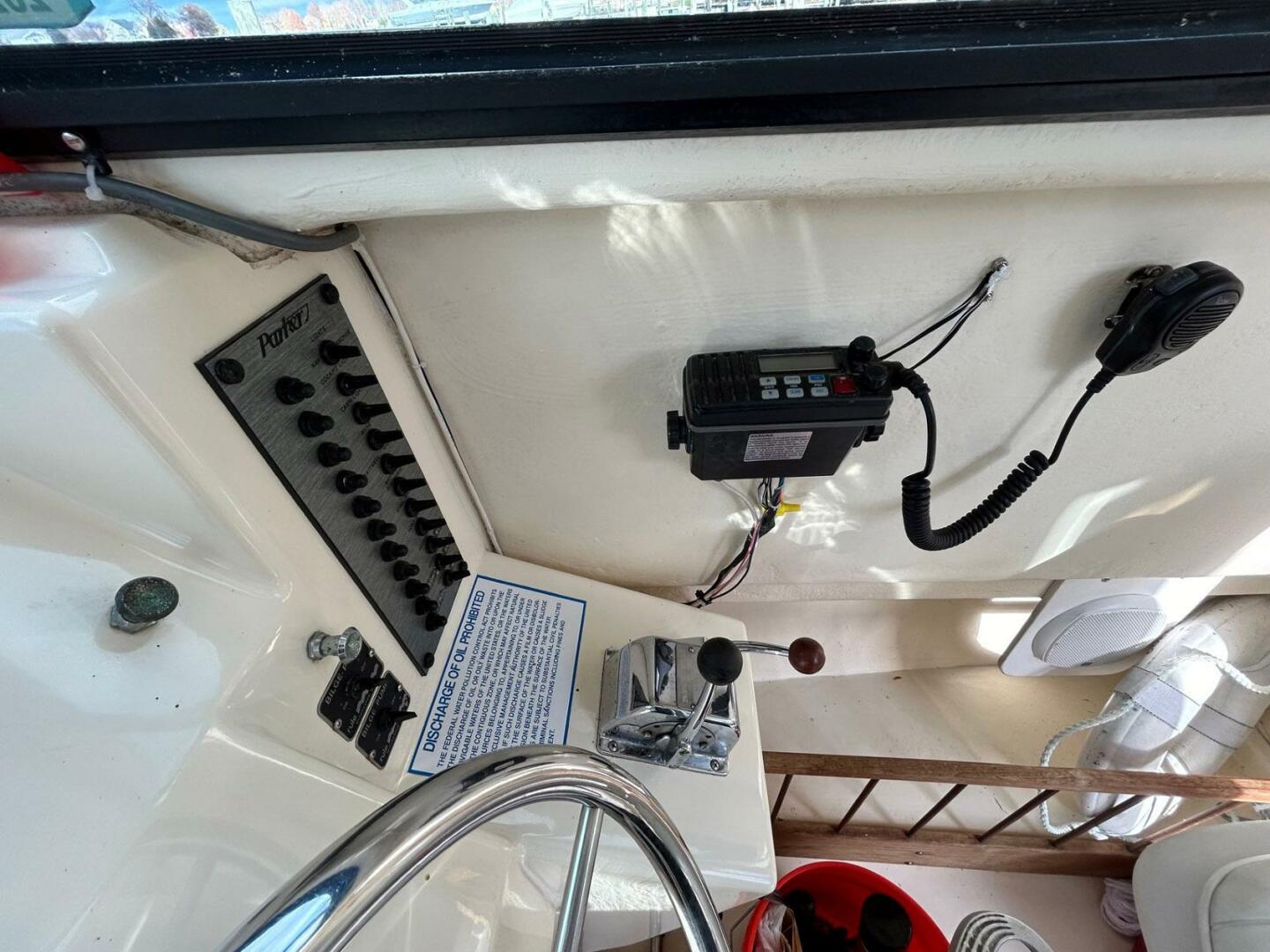 Slide: The Image of Parker 2520 Sport Cabin 1994 - 4168746