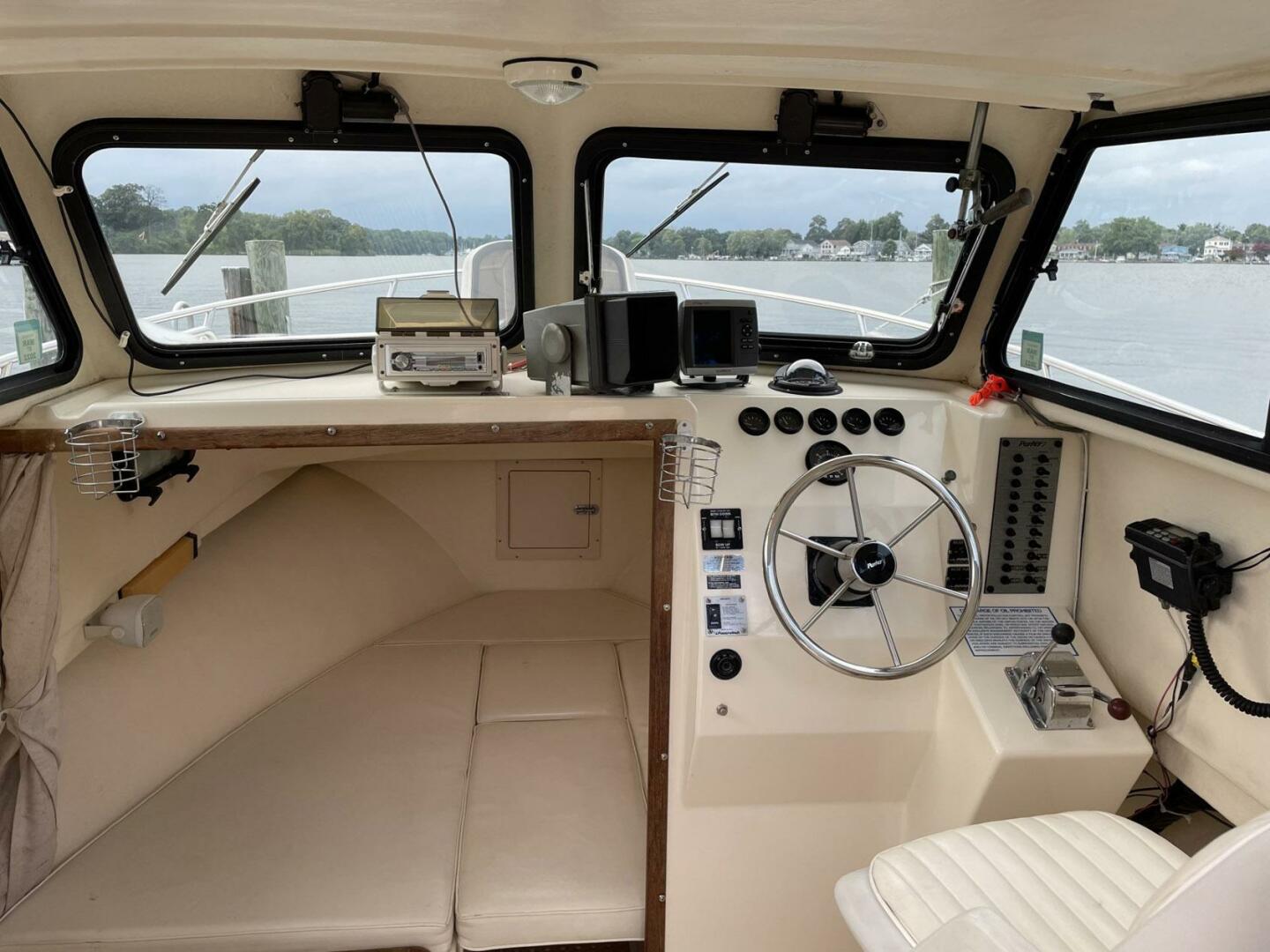 Slide: The Image of Parker 2520 Sport Cabin 1994 - 4168766