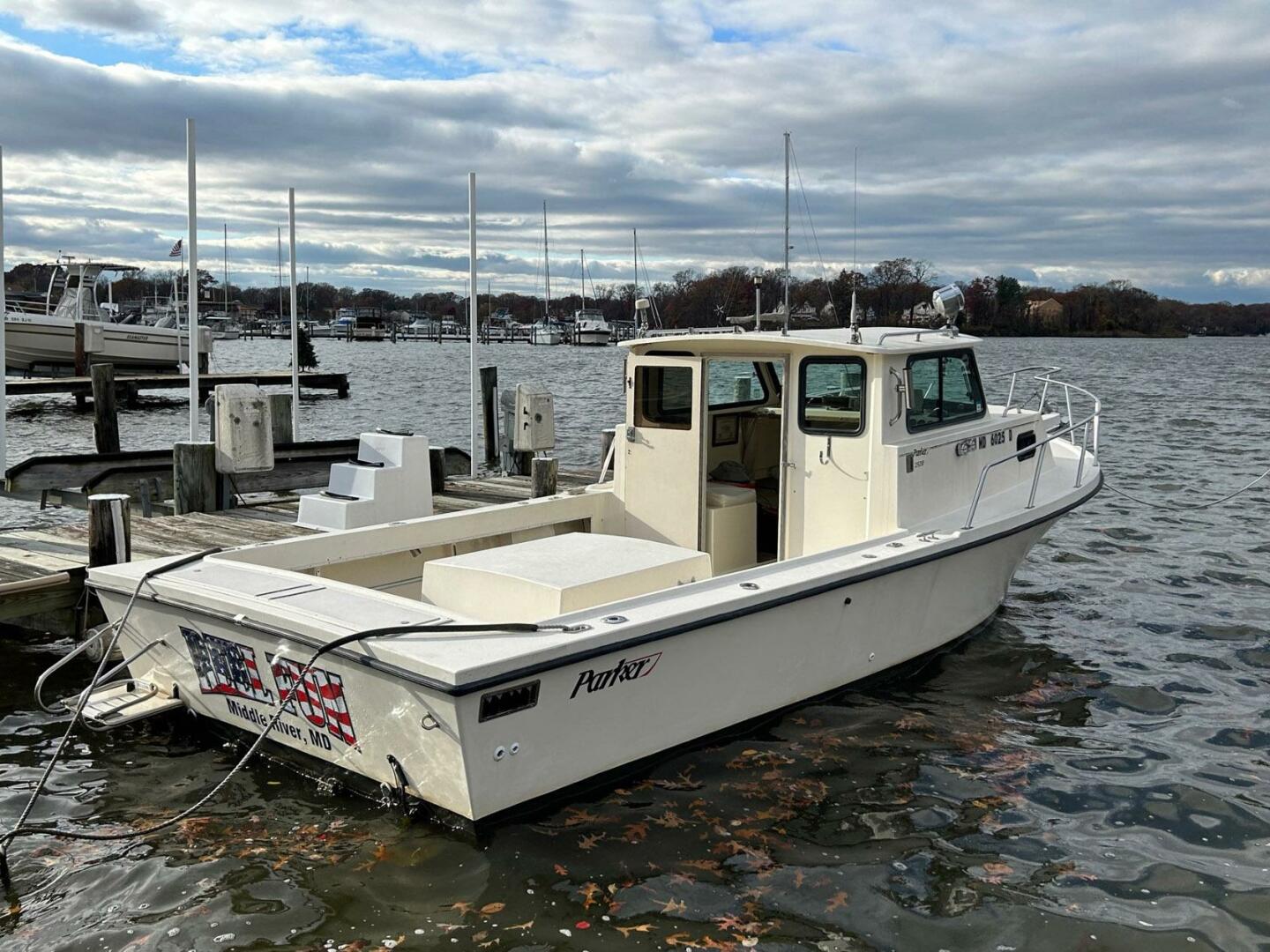 Slide: The Image of Parker 2520 Sport Cabin 1994 - 4168689