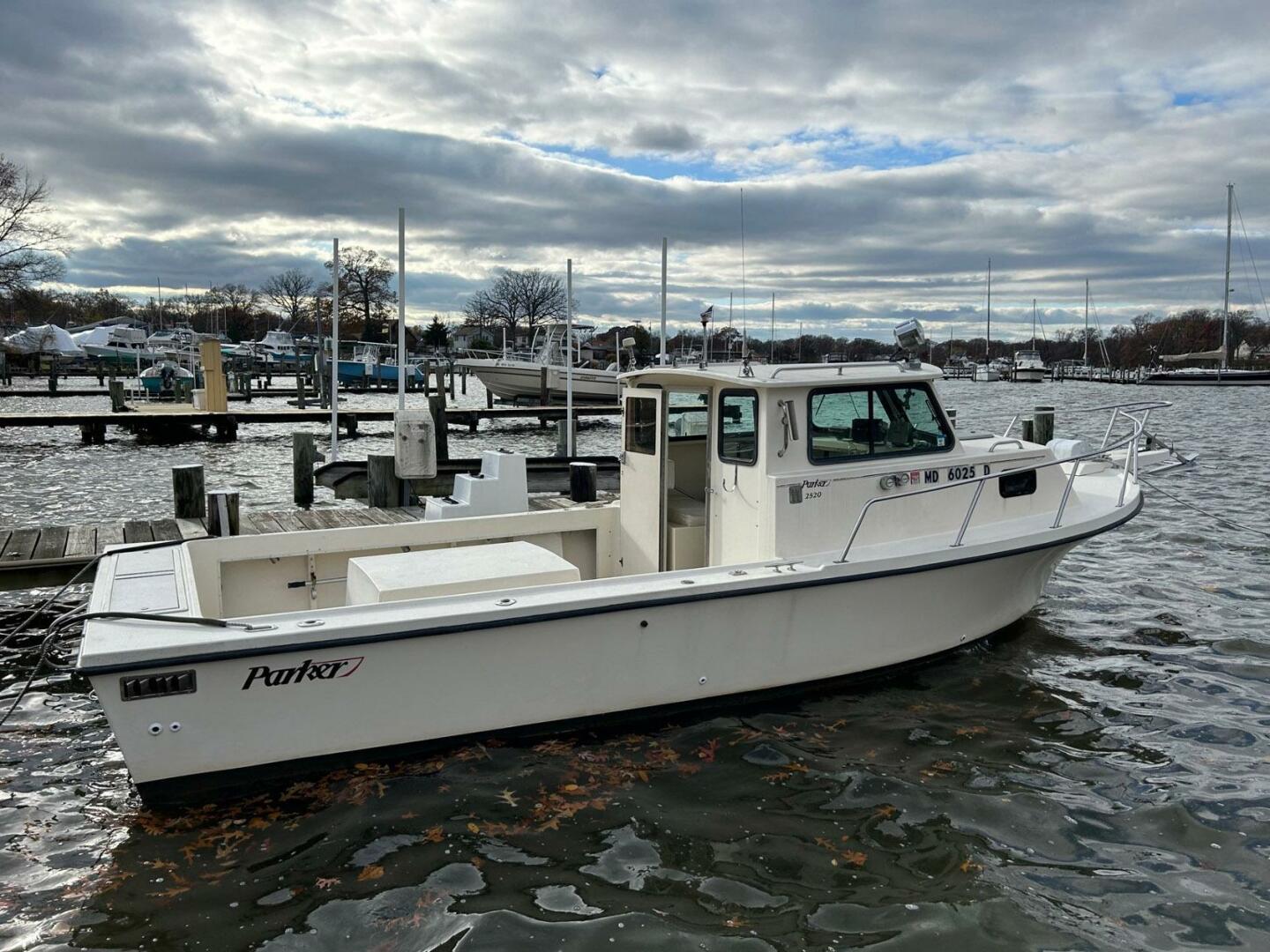 Slide: The Image of Parker 2520 Sport Cabin 1994 - 4168692