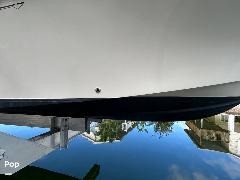 Slide: The Image of Parker Marine 2510 Walkaround Deep V 2004 - 15235617
