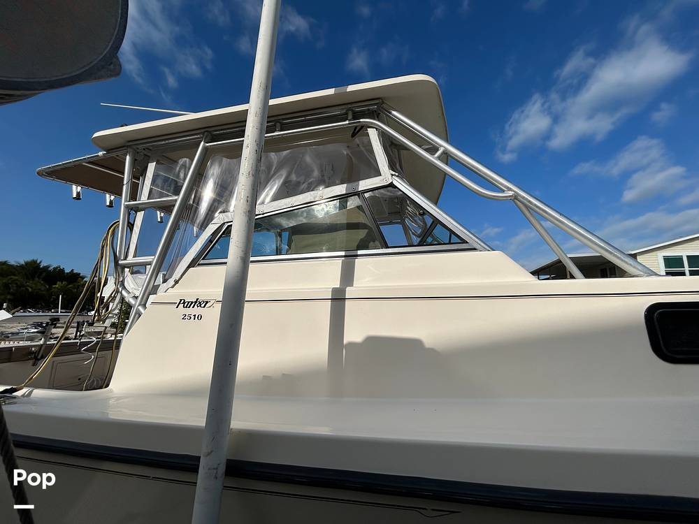 Slide: The Image of Parker Marine 2510 Walkaround Deep V 2004 - 15235621