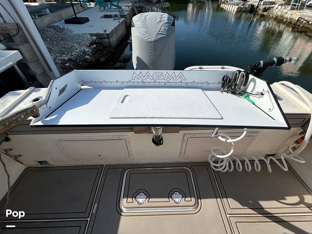 Slide: The Image of Parker Marine 2510 Walkaround Deep V 2004 - 15235761