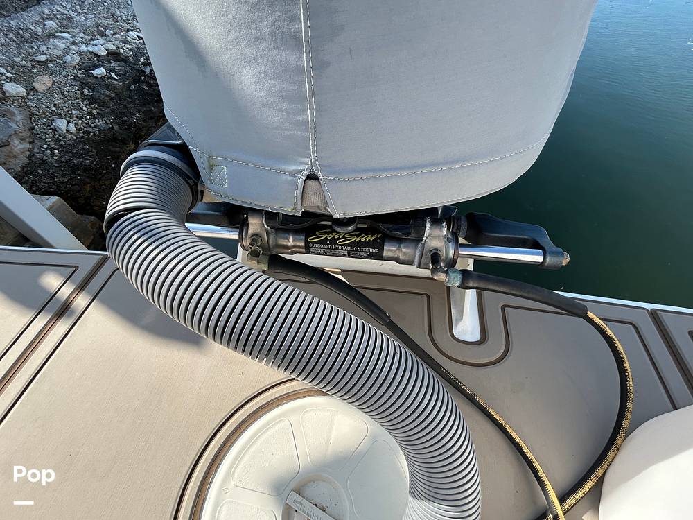 Slide: The Image of Parker Marine 2510 Walkaround Deep V 2004 - 15235766