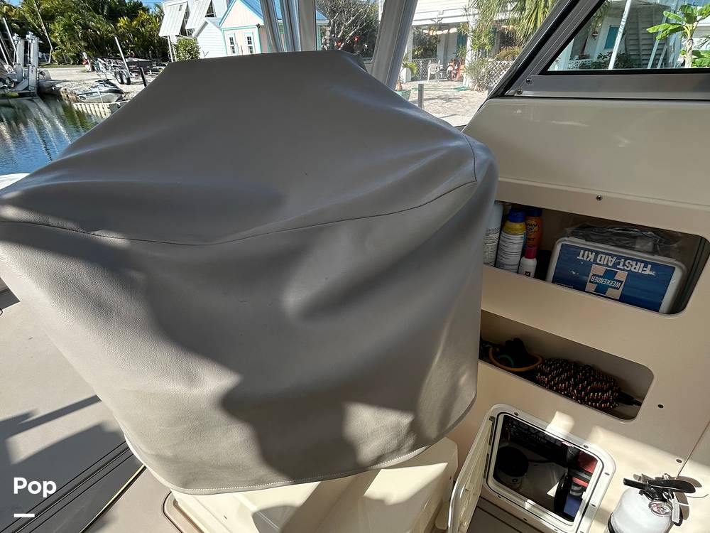 Slide: The Image of Parker Marine 2510 Walkaround Deep V 2004 - 15235798
