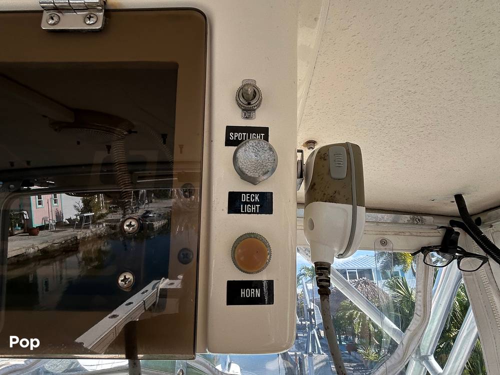 Slide: The Image of Parker Marine 2510 Walkaround Deep V 2004 - 15235806