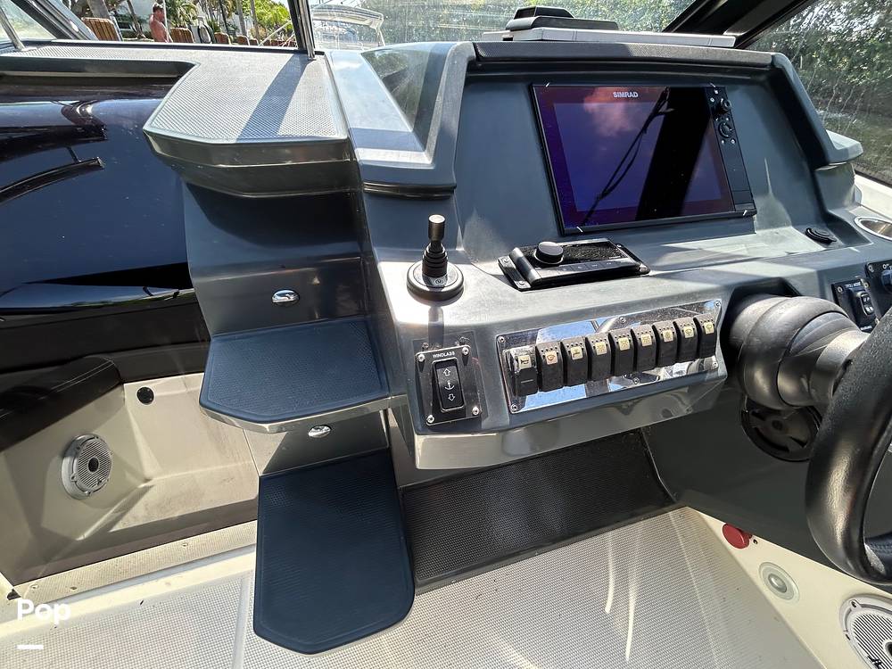 Slide: The Image of Parker Poland 850 Voyager 2021 - 15405122