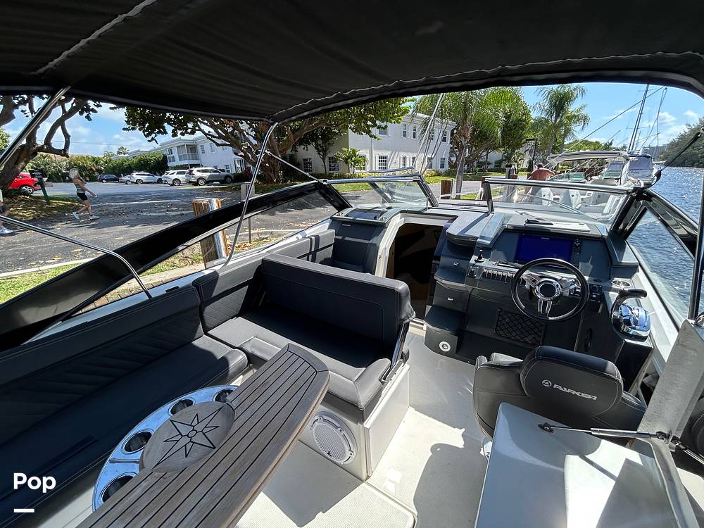 Slide: The Image of Parker Poland 850 Voyager 2021 - 15405243