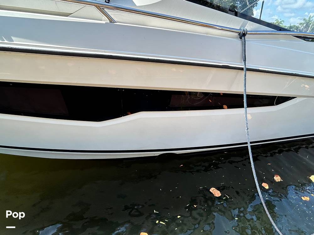 Slide: The Image of Parker Poland 850 Voyager 2021 - 15405285