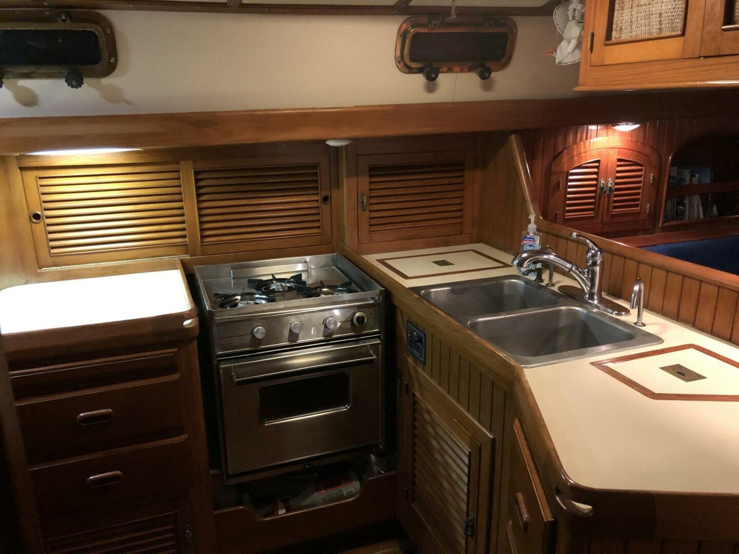 Slide: The Image of Passport 40 1986 - 4411799