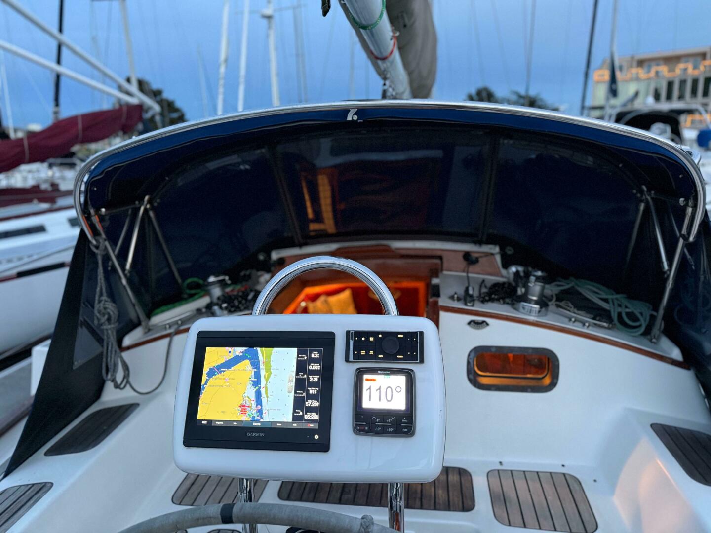 Slide: The Image of Passport 40 1987 - 5191193