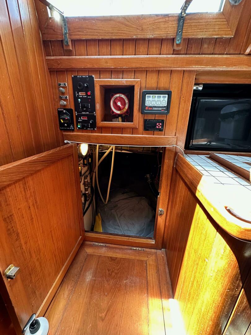 Slide: The Image of Passport 40 1987 - 5191225