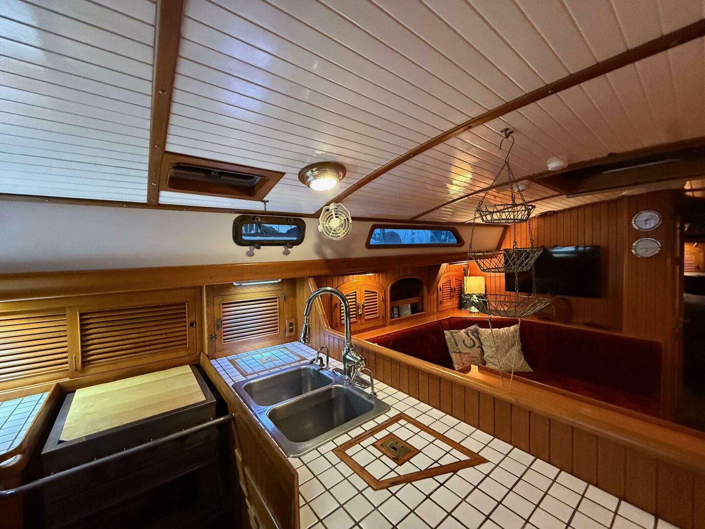 Slide: The Image of Passport 40 1987 - 5191226