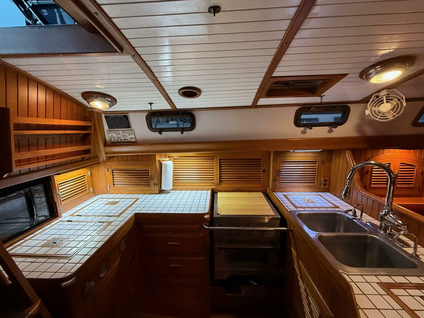 Slide: The Image of Passport 40 1987 - 5191227