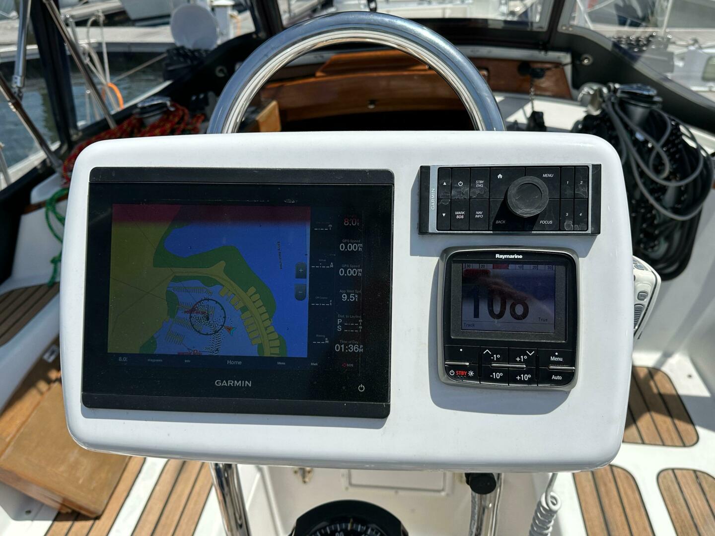 Slide: The Image of Passport 40 1987 - 5191236