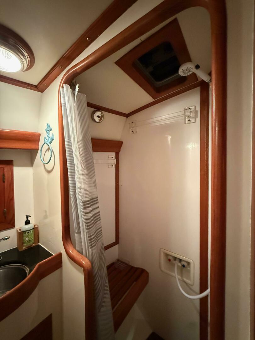 Slide: The Image of Passport 40 1987 - 5191248