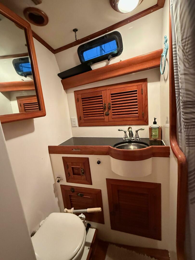 Slide: The Image of Passport 40 1987 - 5191250