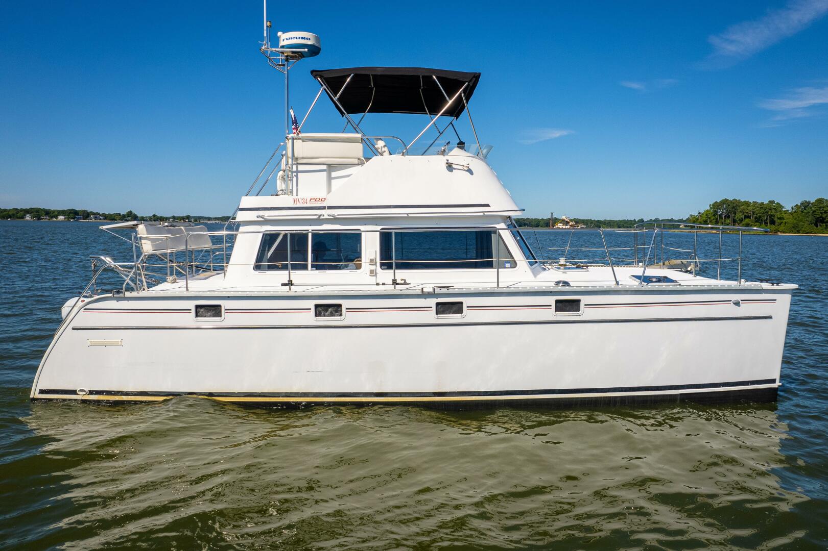 Slide: The Image of PDQ 34 Power Catamaran 2002 - 4500984