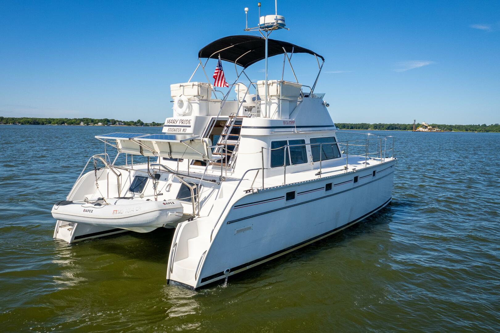 Slide: The Image of PDQ 34 Power Catamaran 2002 - 4500986