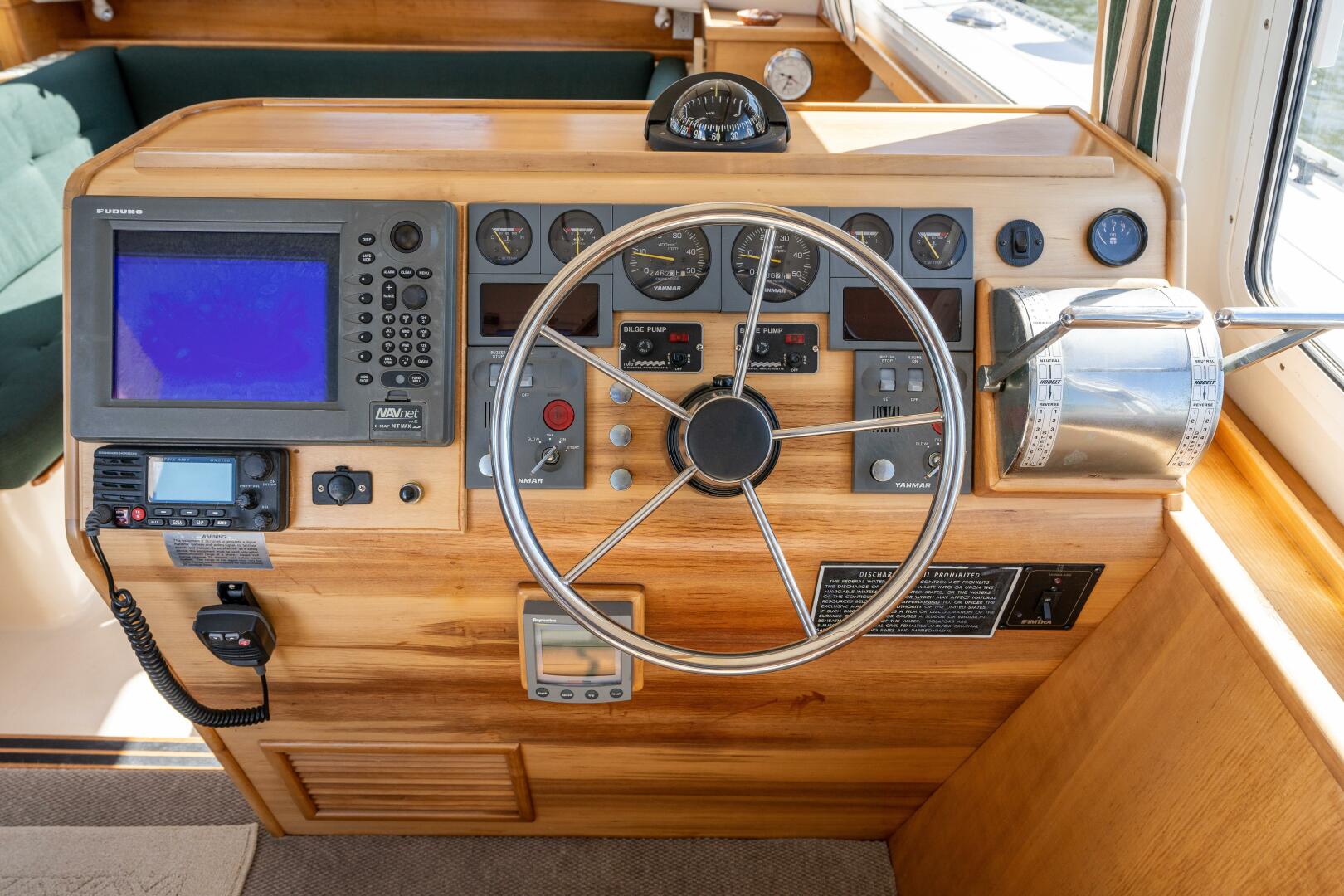 Slide: The Image of PDQ 34 Power Catamaran 2002 - 4501006