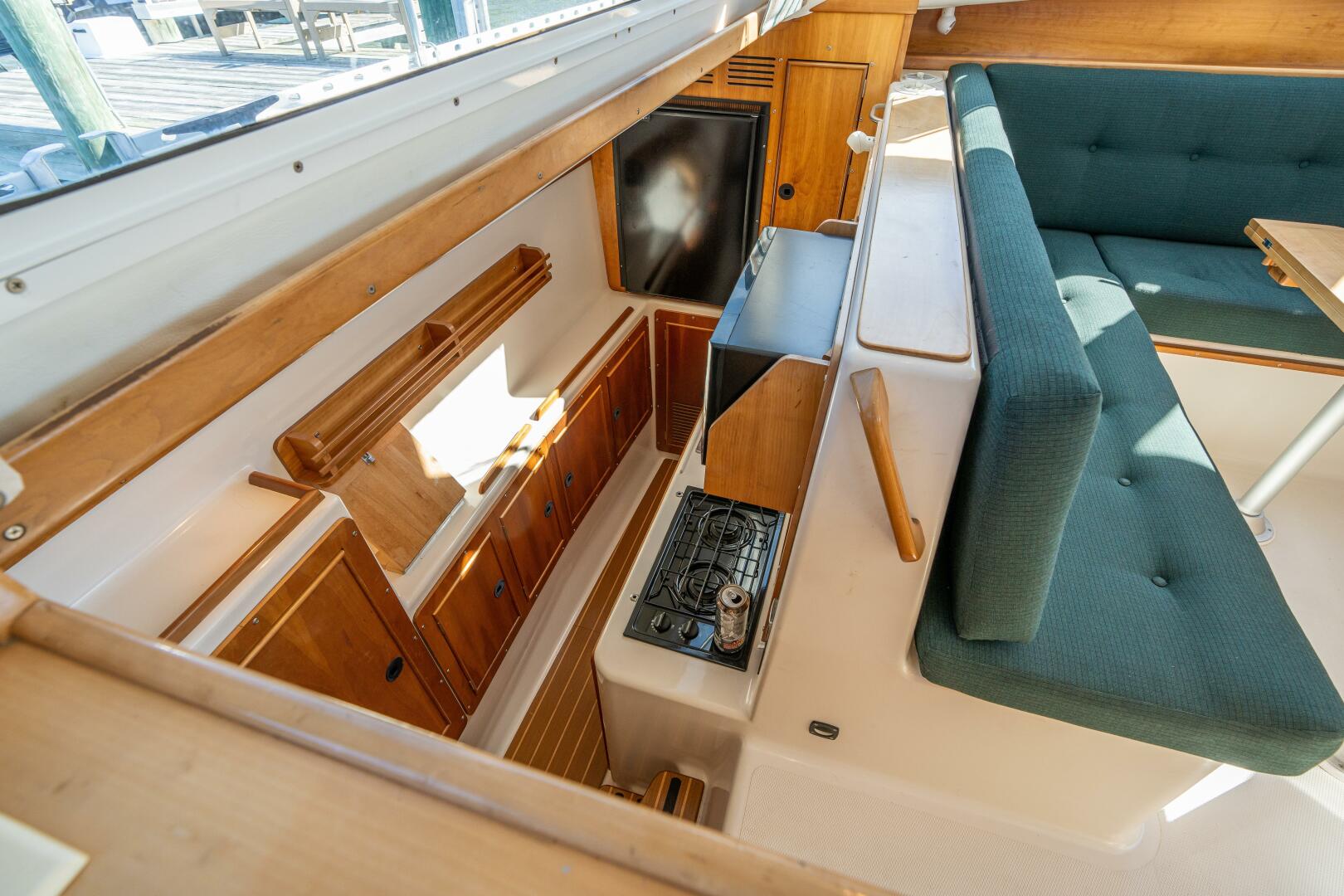 Slide: The Image of PDQ 34 Power Catamaran 2002 - 4501009