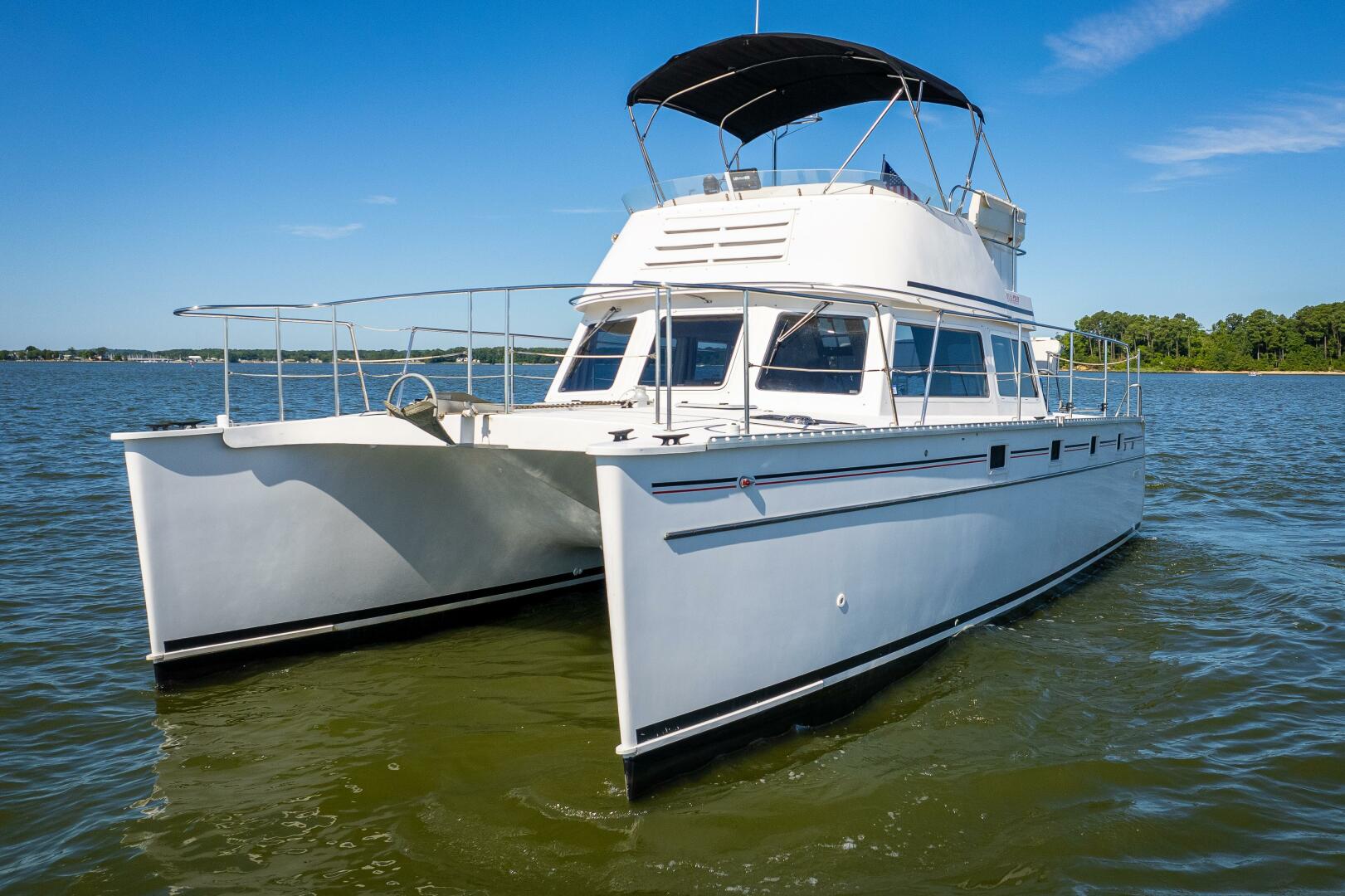 Slide: The Image of PDQ 34 Power Catamaran 2002 - 4500974