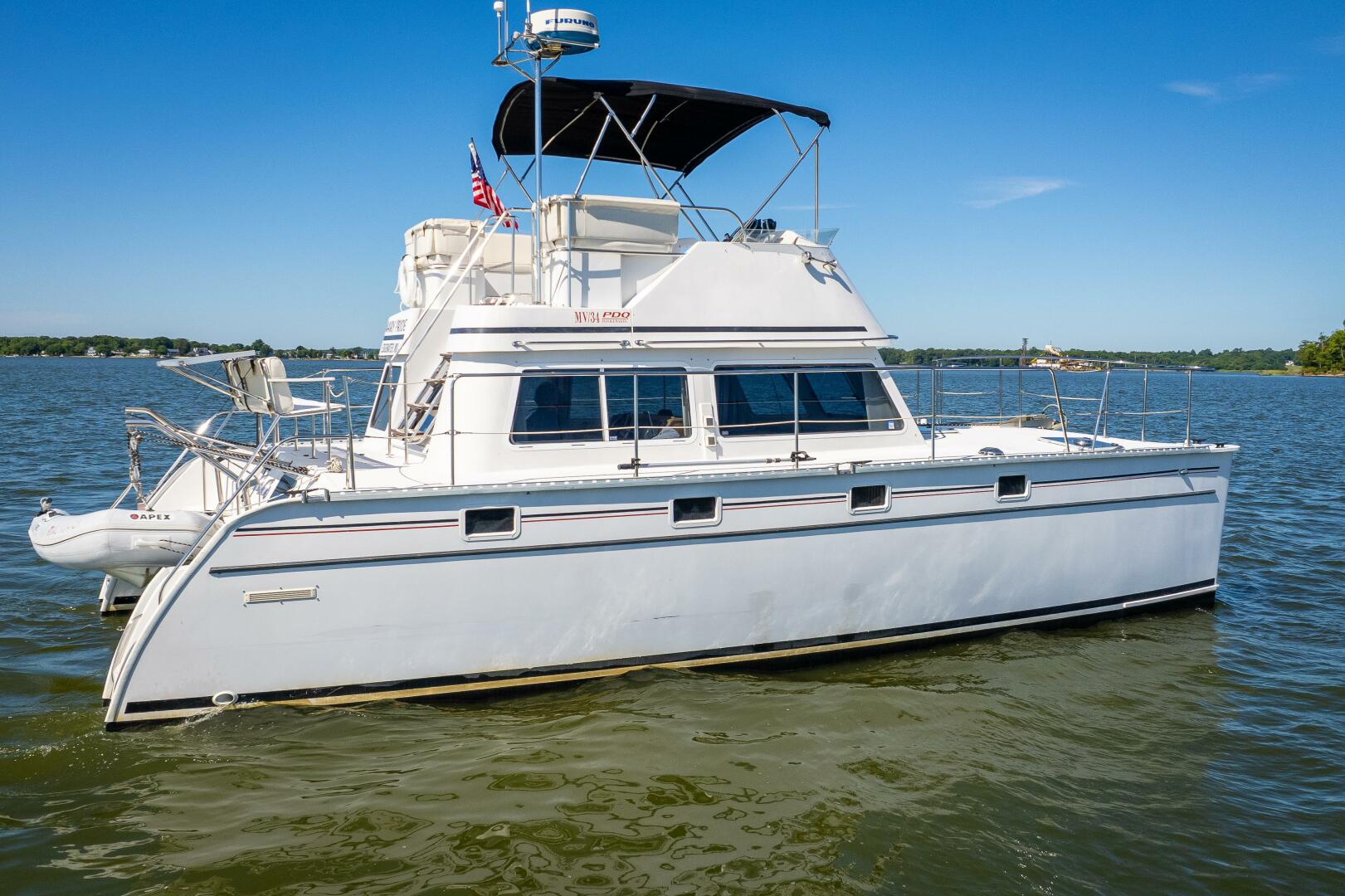 Slide: The Image of PDQ 34 Power Catamaran 2002 - 4500985