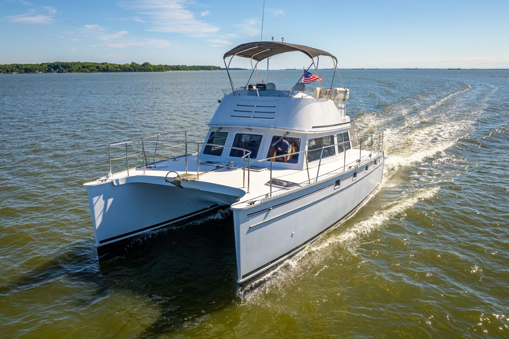 Slide: The Image of PDQ 34 Power Catamaran 2002 - 4500993