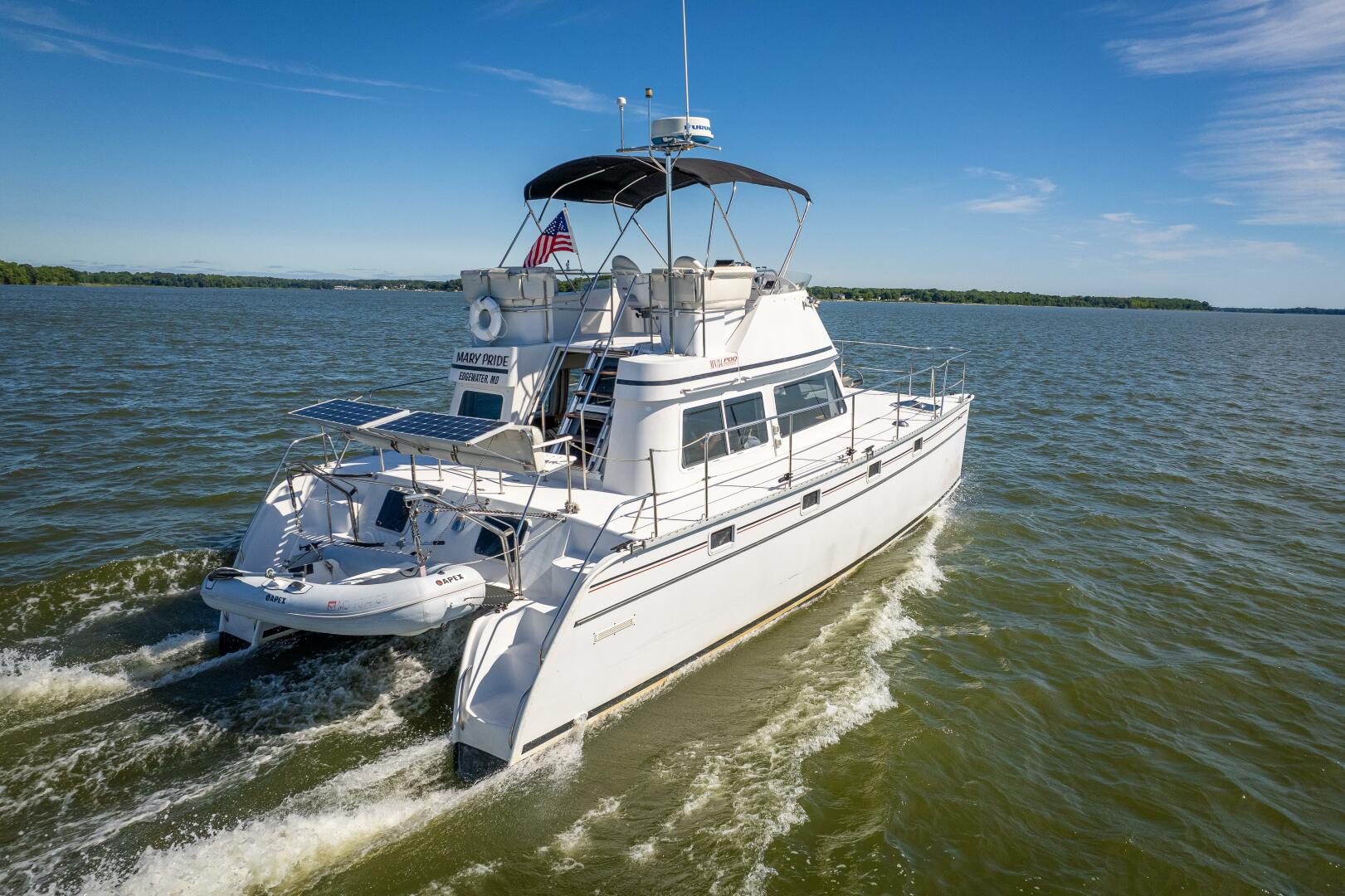 Slide: The Image of PDQ 34 Power Catamaran 2002 - 4500997