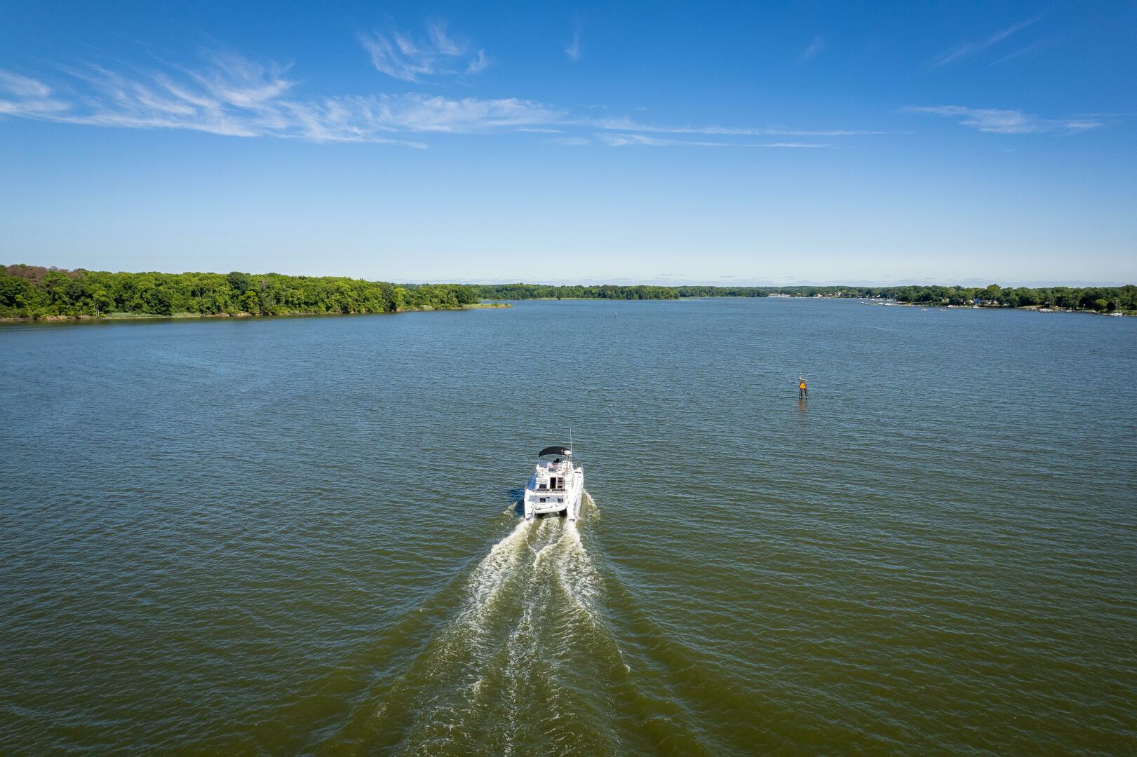 Slide: The Image of PDQ 34 Power Catamaran 2002 - 4501002