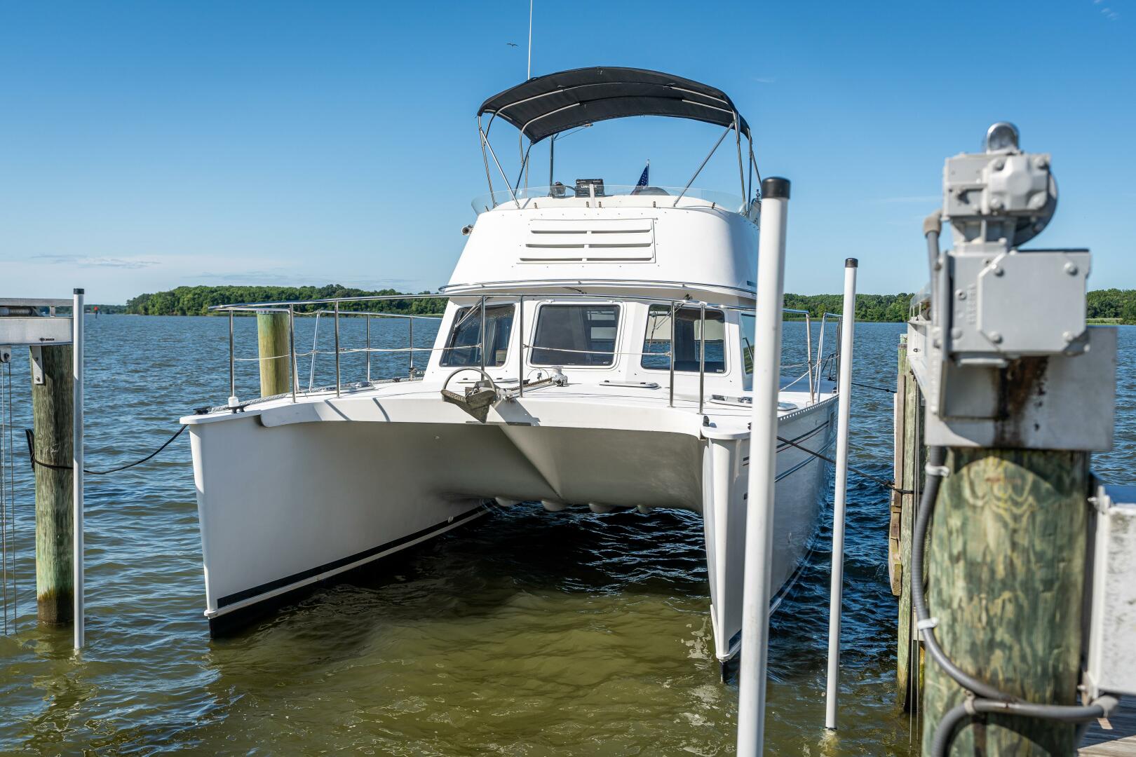 Slide: The Image of PDQ 34 Power Catamaran 2002 - 4501003