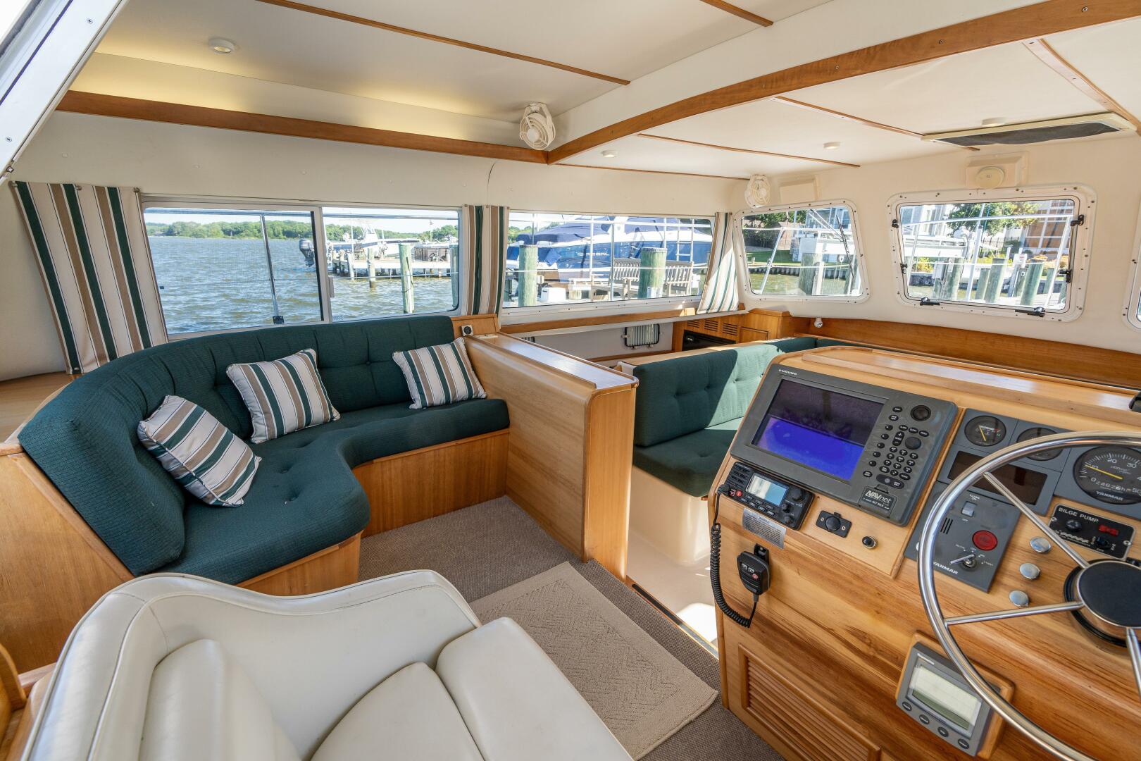 Slide: The Image of PDQ 34 Power Catamaran 2002 - 4501005