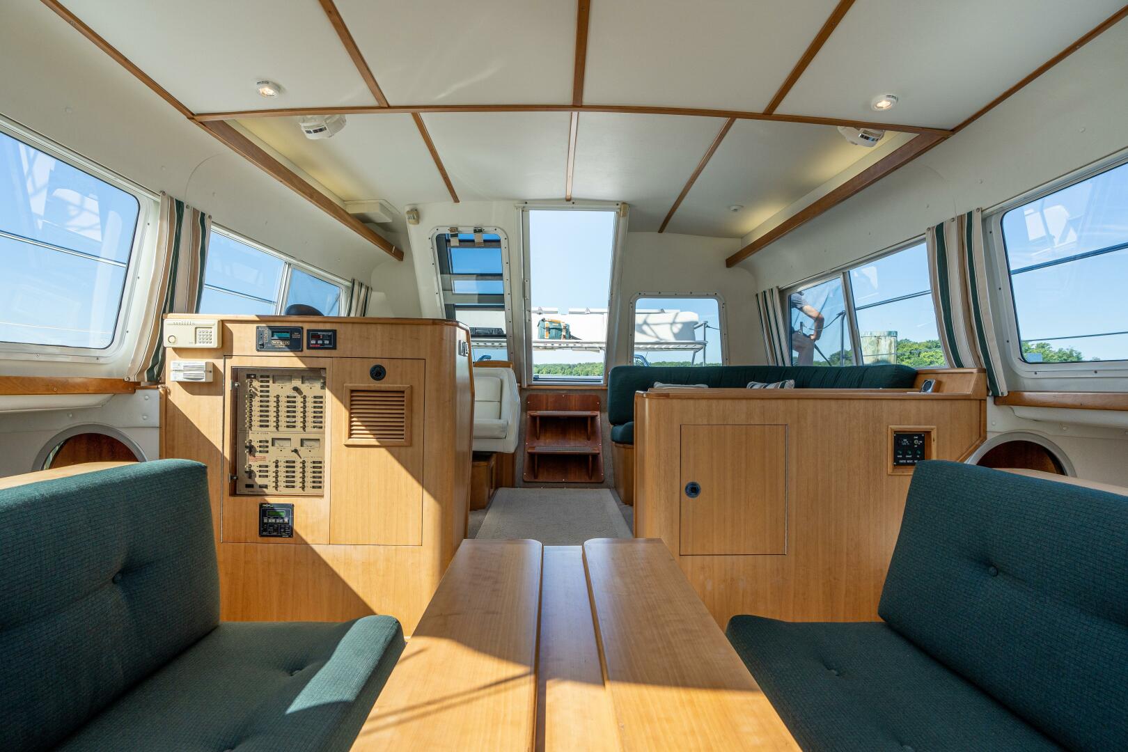 Slide: The Image of PDQ 34 Power Catamaran 2002 - 4501011