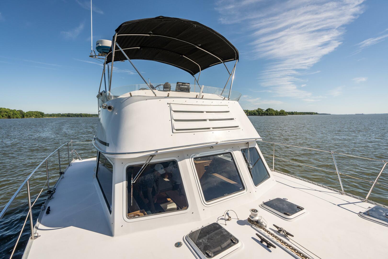 Slide: The Image of PDQ 34 Power Catamaran 2002 - 4501036