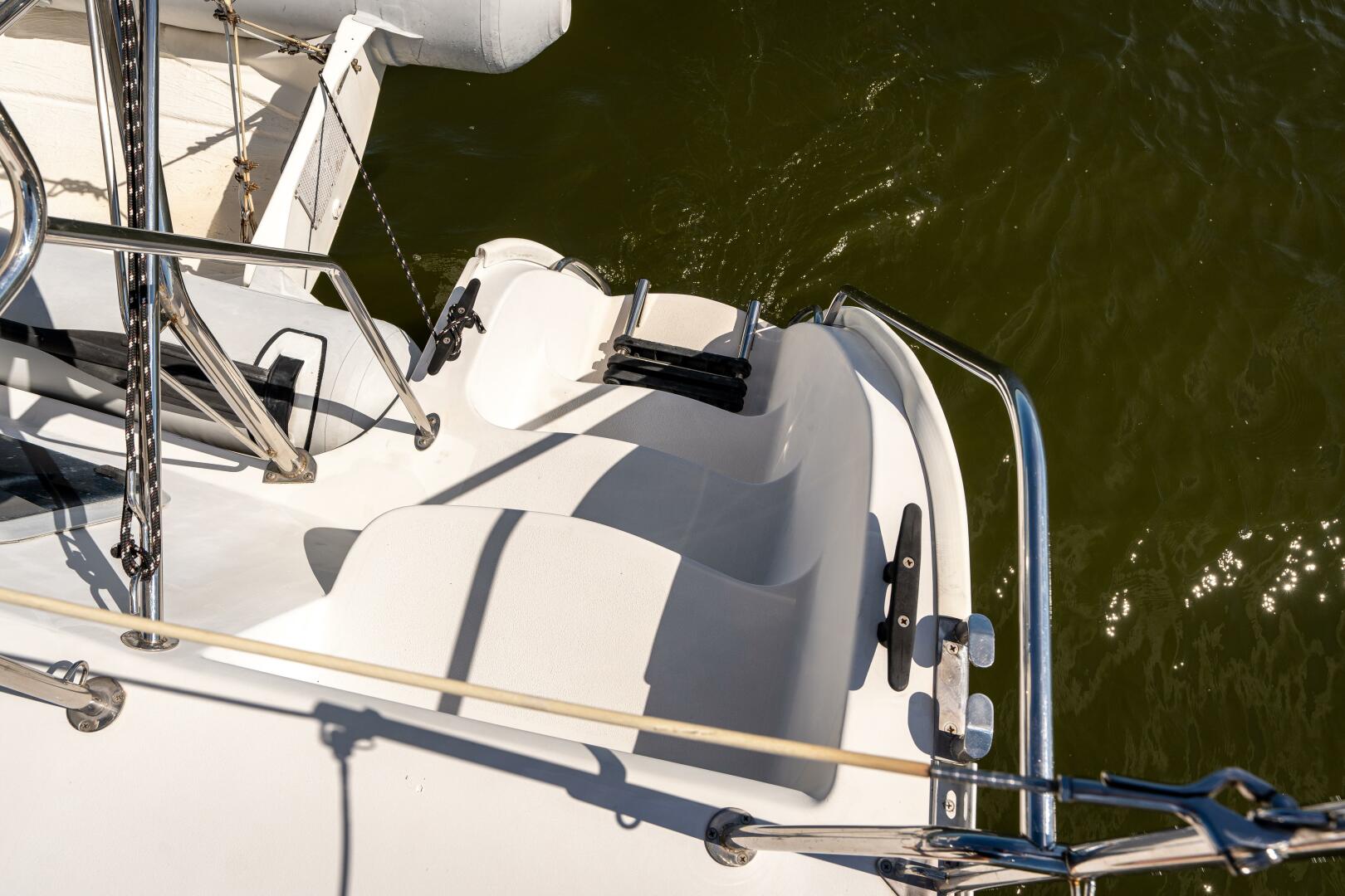 Slide: The Image of PDQ 34 Power Catamaran 2002 - 4501040