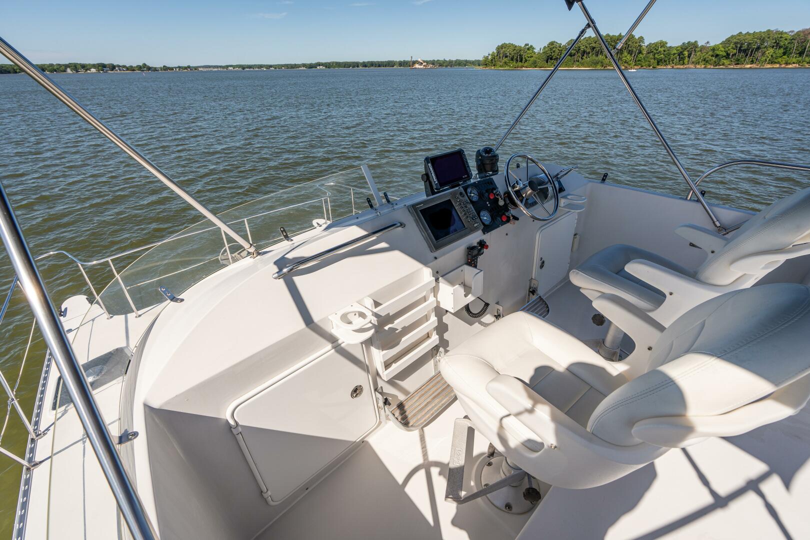 Slide: The Image of PDQ 34 Power Catamaran 2002 - 4501044