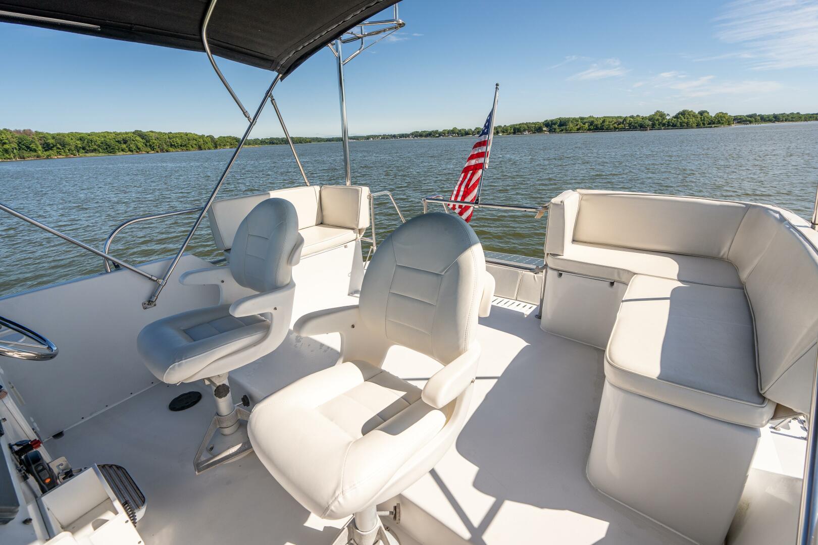 Slide: The Image of PDQ 34 Power Catamaran 2002 - 4501046