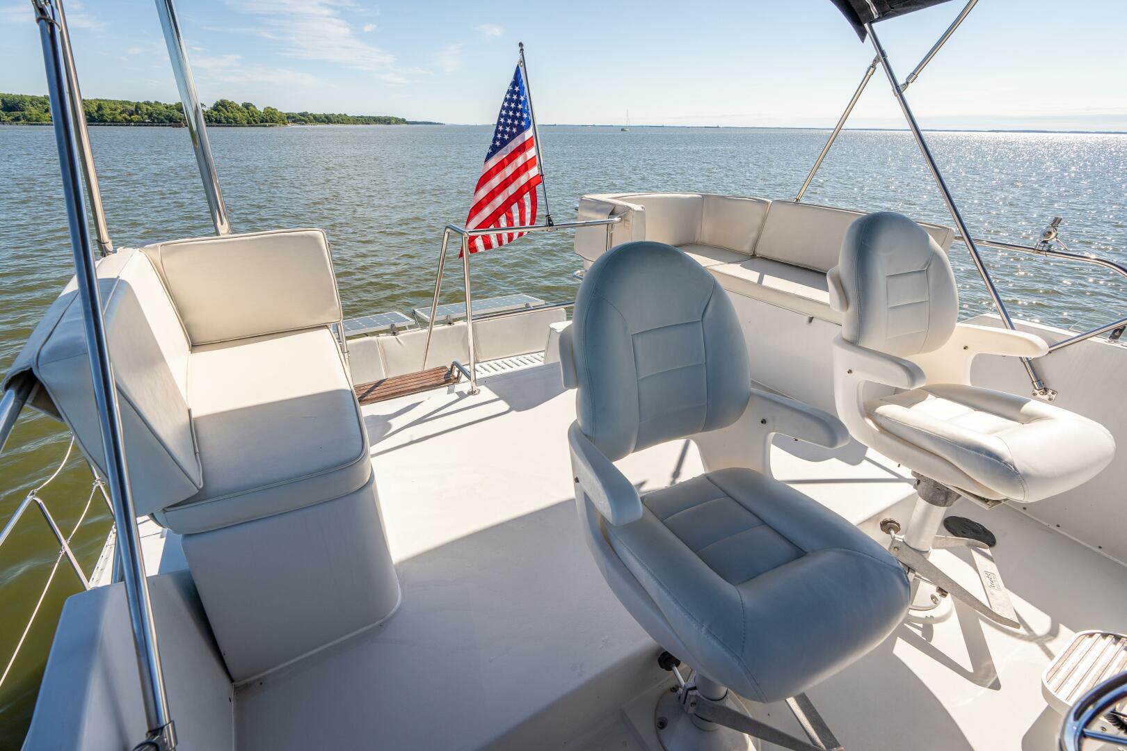 Slide: The Image of PDQ 34 Power Catamaran 2002 - 4501047