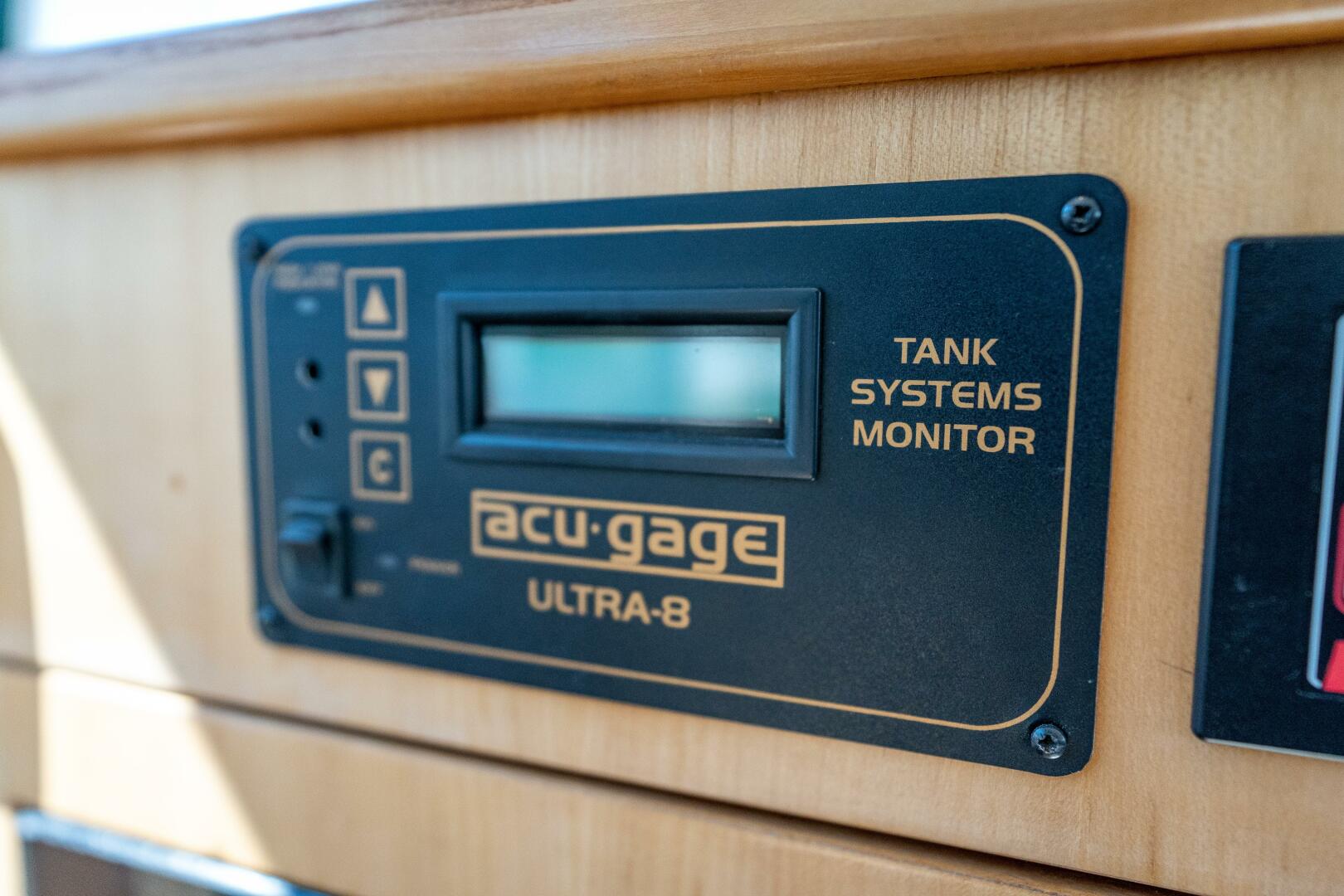 Slide: The Image of PDQ 34 Power Catamaran 2002 - 4501055