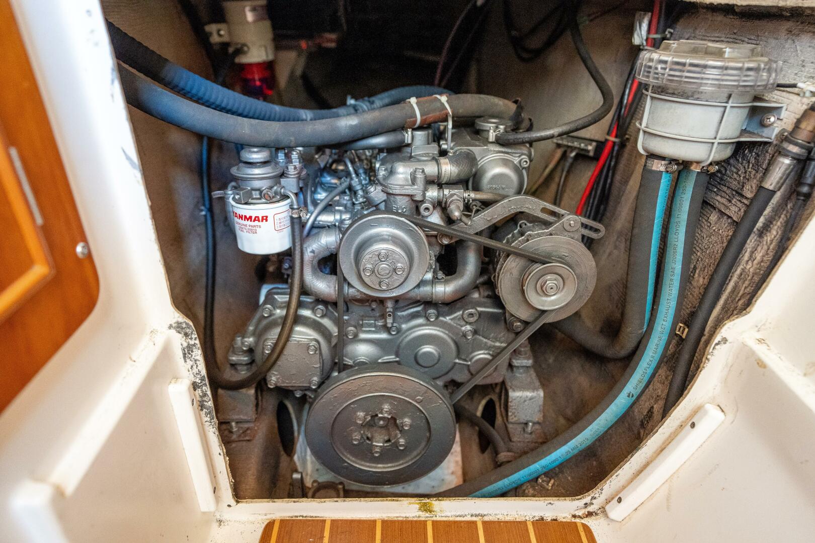 Slide: The Image of PDQ 34 Power Catamaran 2002 - 4501056