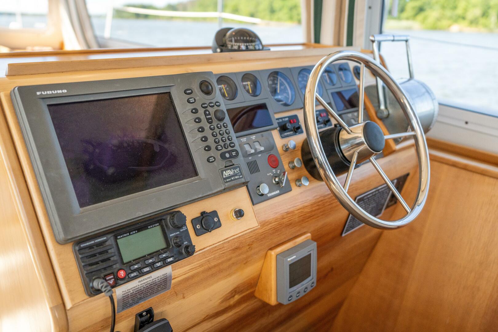 Slide: The Image of PDQ 34 Power Catamaran 2002 - 4501027
