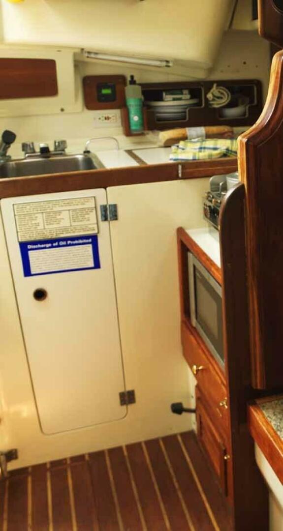 Slide: The Image of Pearson 323 Sloop 1981 - 5183712