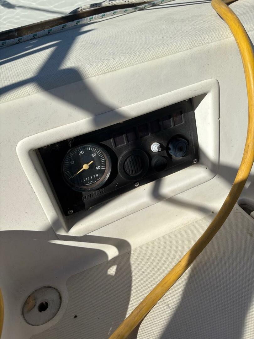 Slide: The Image of Pearson 34 1985 - 4827051