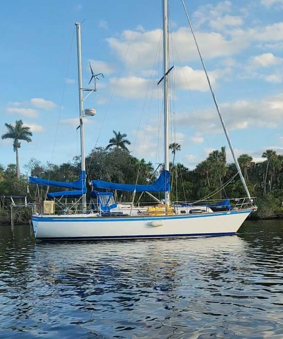 Slide: The Image of Pearson 365 Ketch 1978 - 5044991