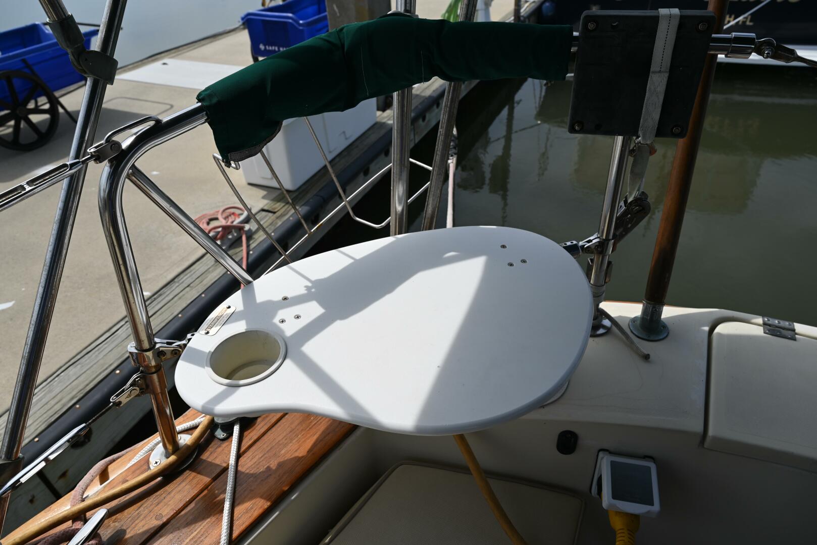 Slide: The Image of Pearson Pilothouse 365 1980 - 4536609