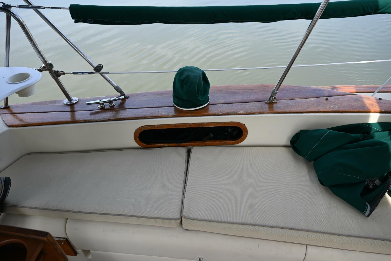 Slide: The Image of Pearson Pilothouse 365 1980 - 4536610