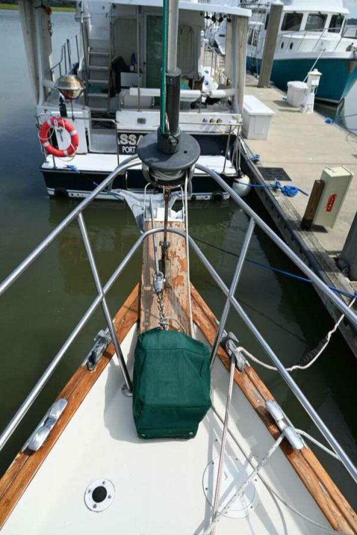 Slide: The Image of Pearson Pilothouse 365 1980 - 4536613