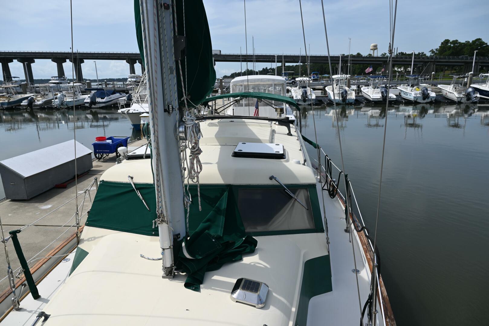 Slide: The Image of Pearson Pilothouse 365 1980 - 4536615