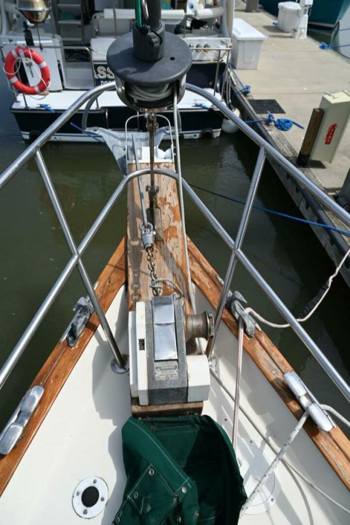 Slide: The Image of Pearson Pilothouse 365 1980 - 4536617