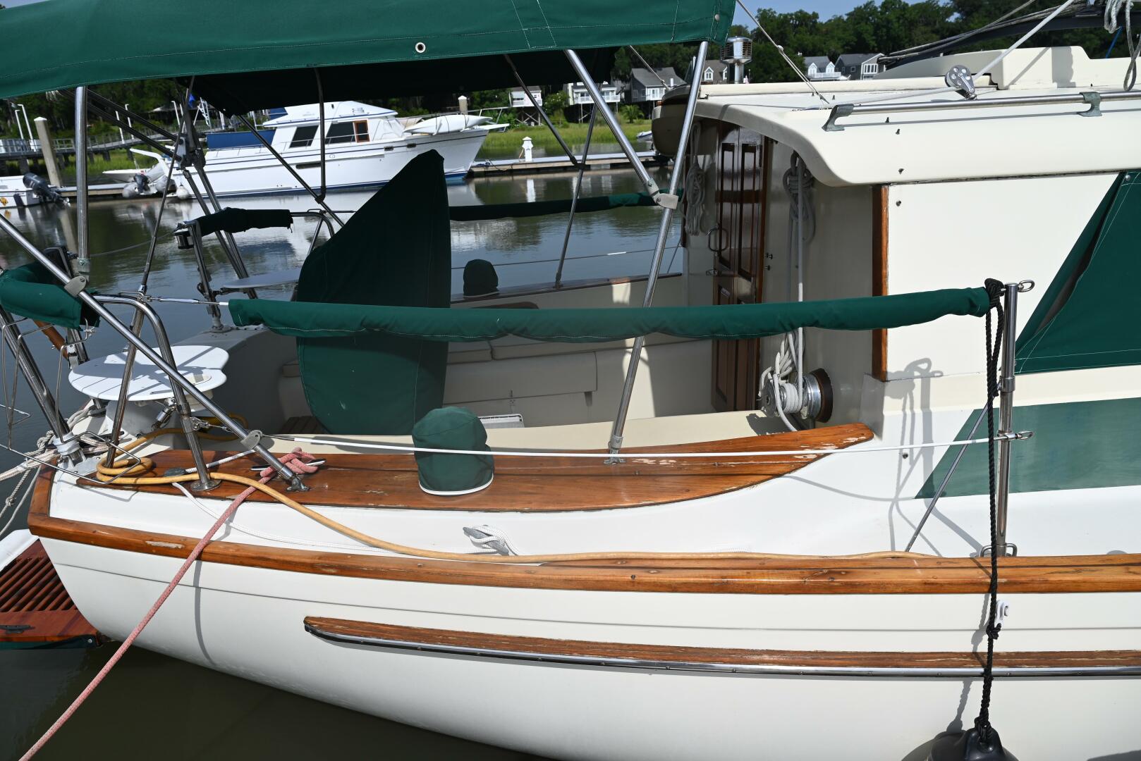 Slide: The Image of Pearson Pilothouse 365 1980 - 4536373